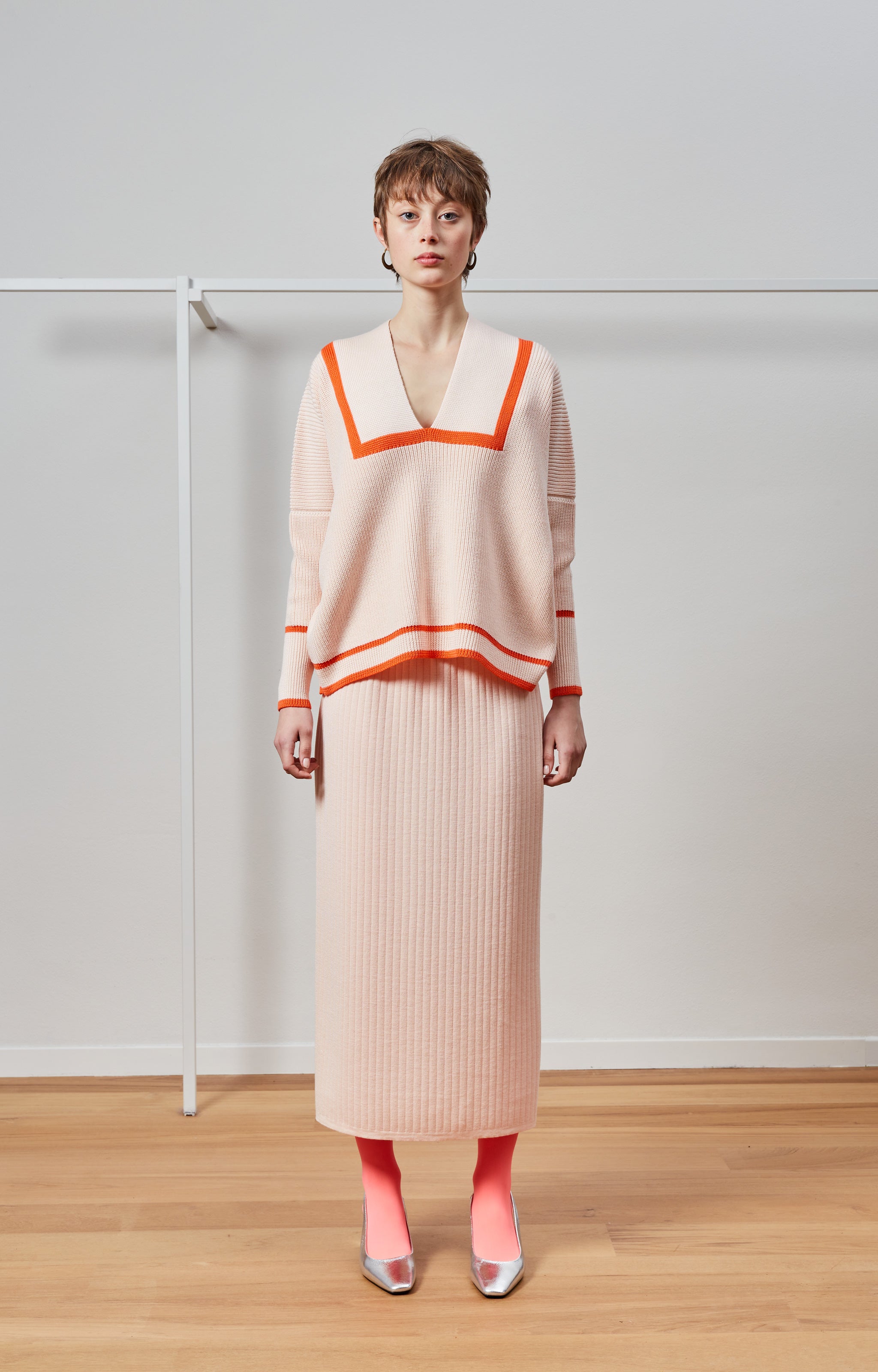 Ribbed tube skirt