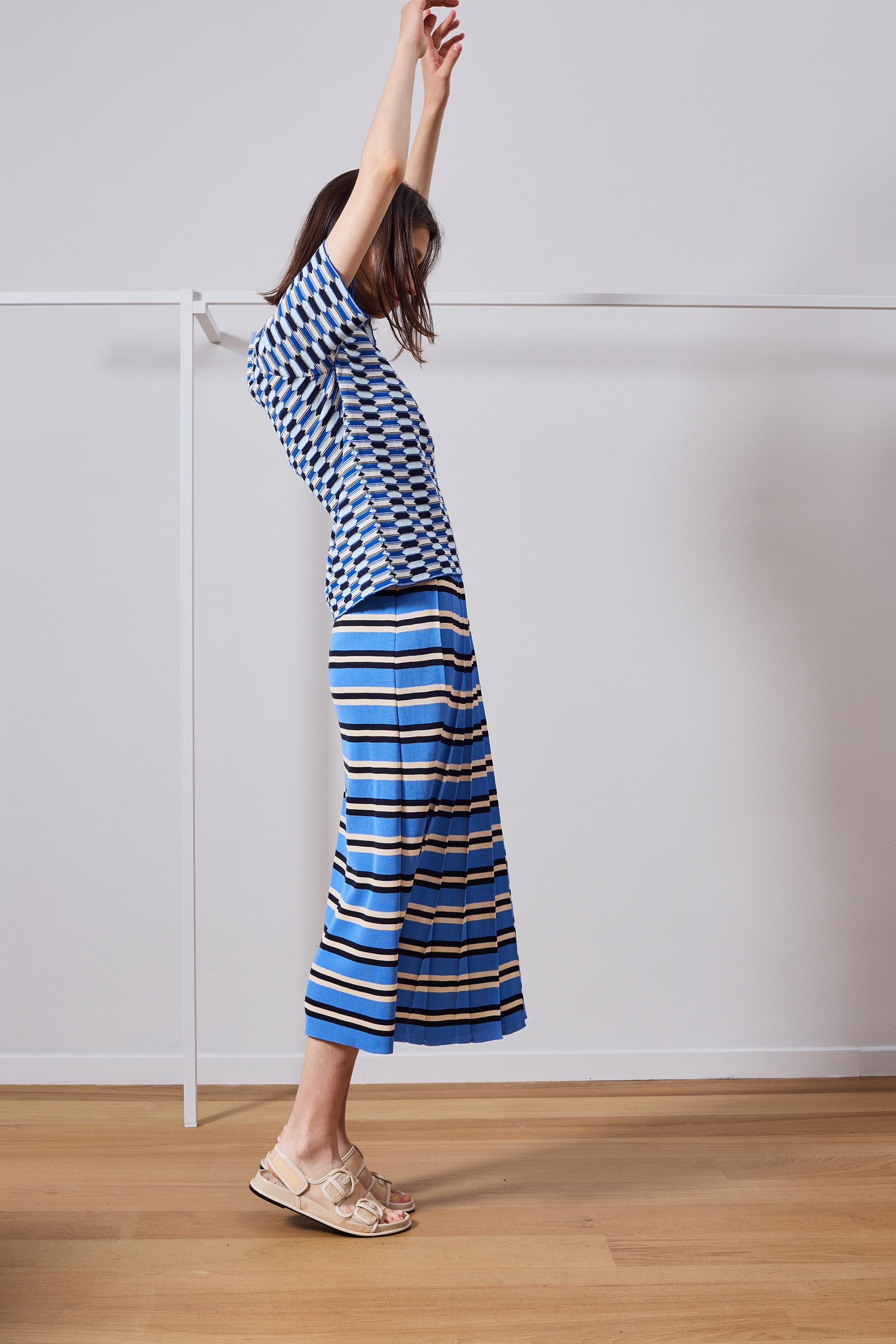 Pleated stripy skirt