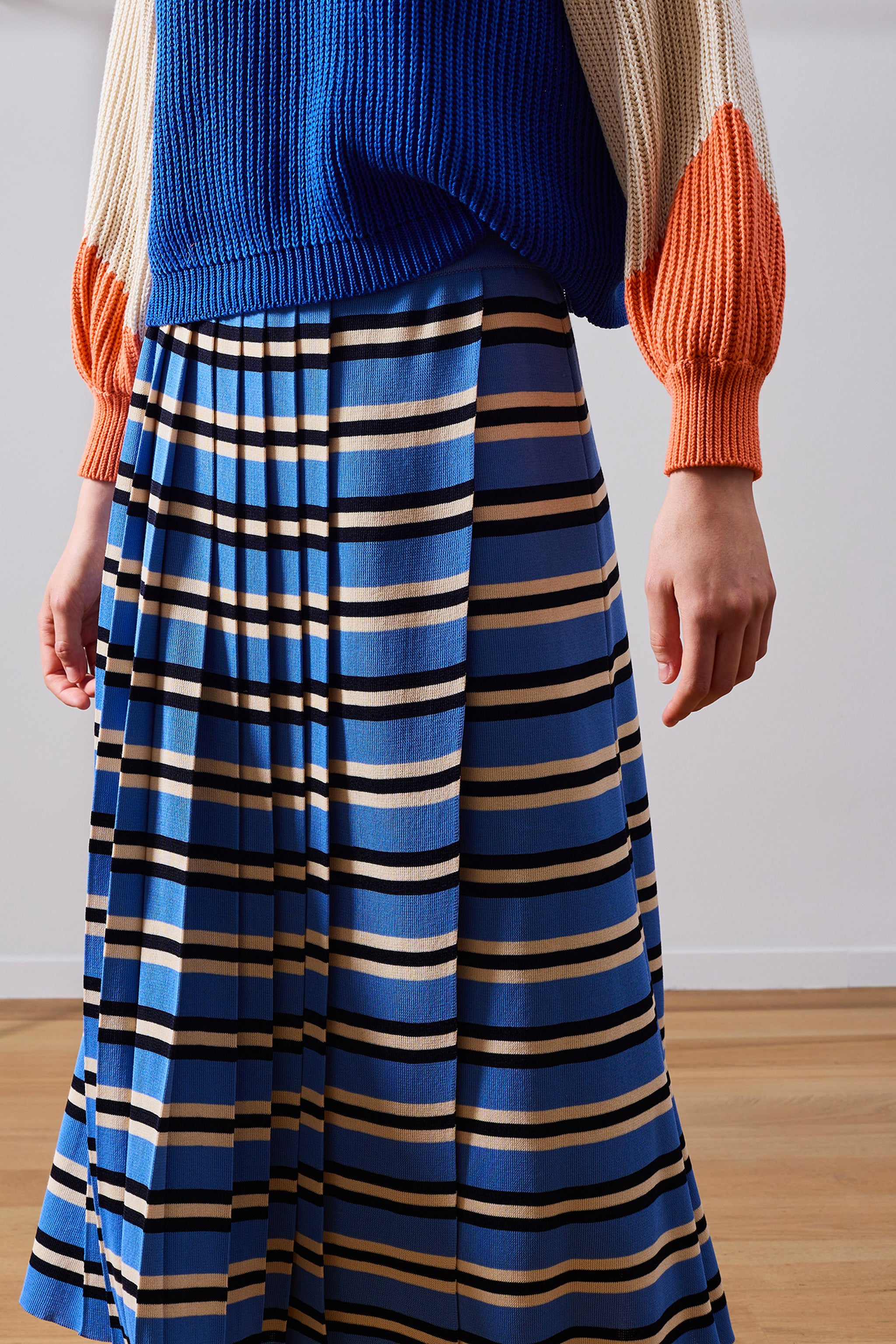 Pleated stripy skirt