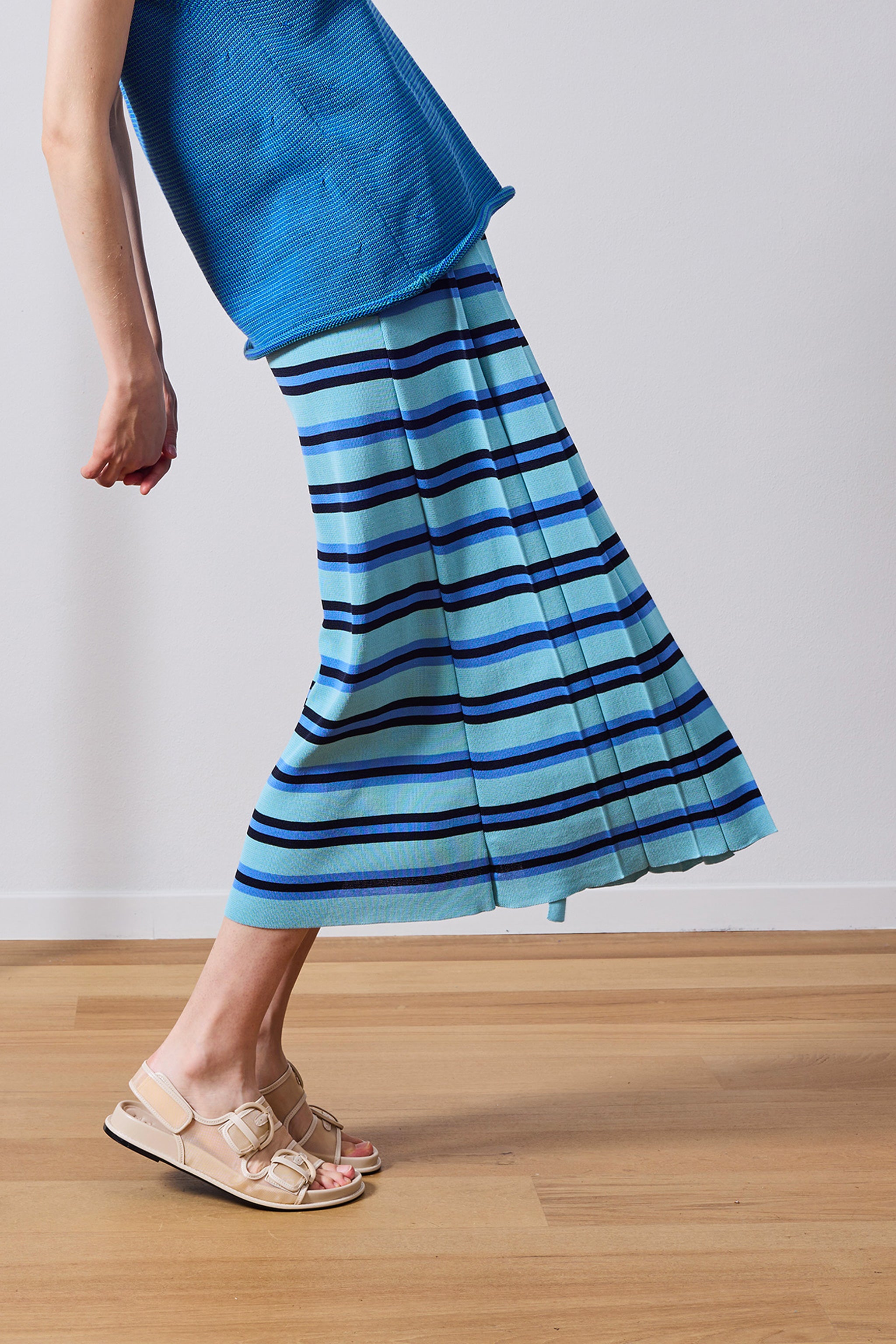 Pleated stripy skirt