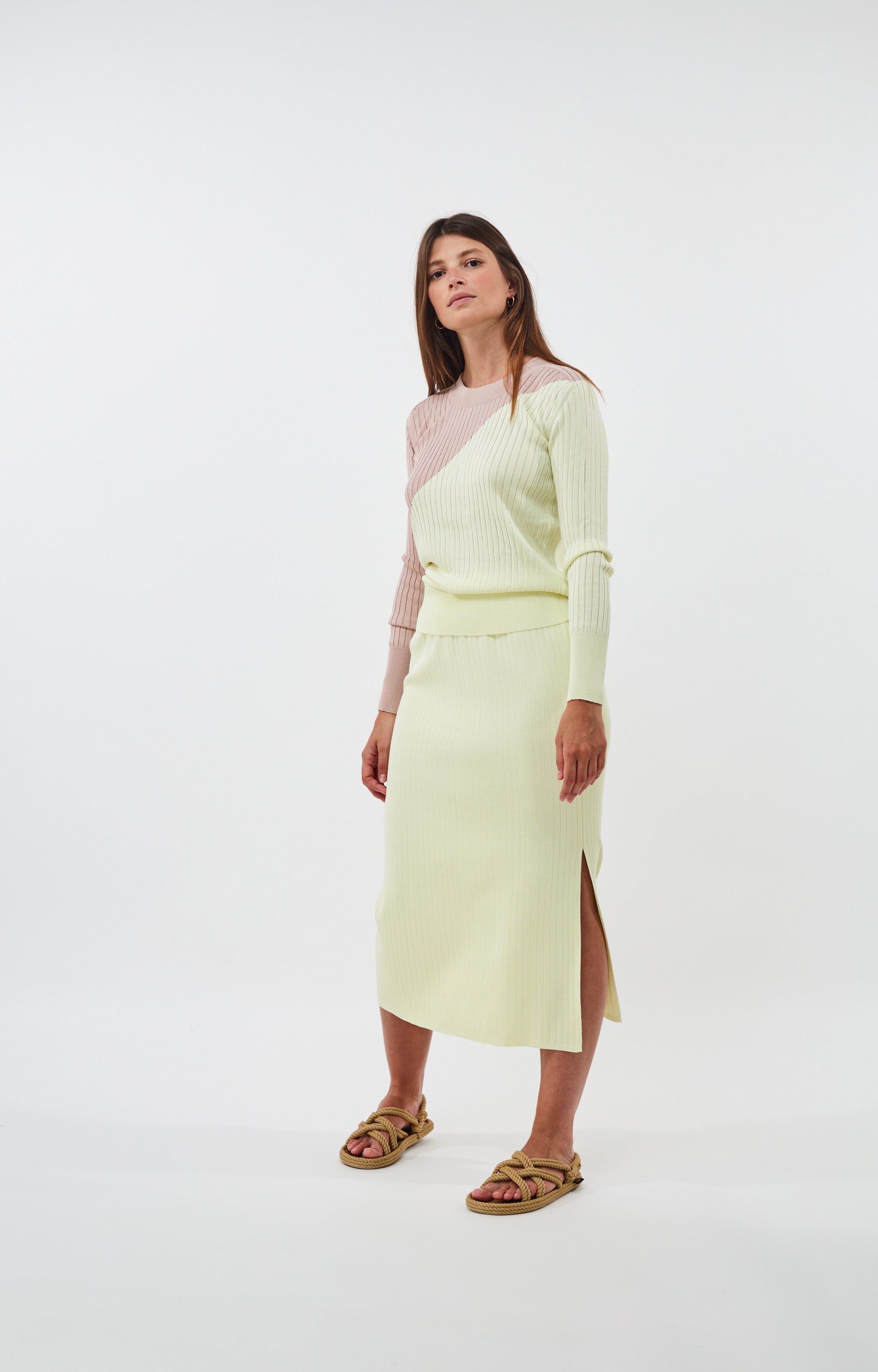 Skin skirt