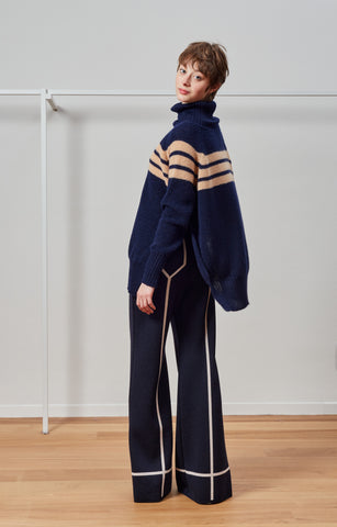 Boxy turtleneck